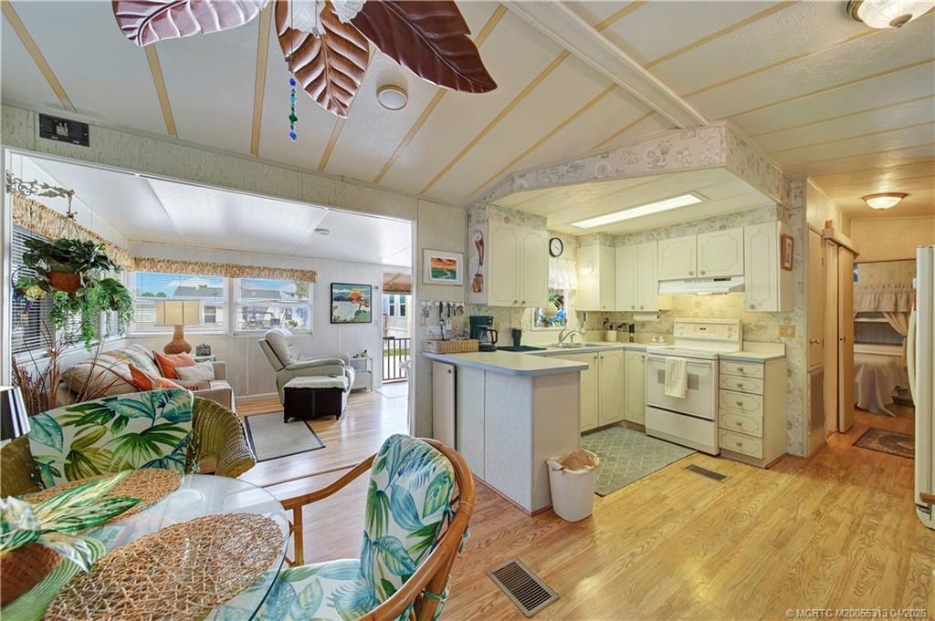 10701 S Ocean Drive, Unit 611, Jensen Beach, FL 34957 Photo