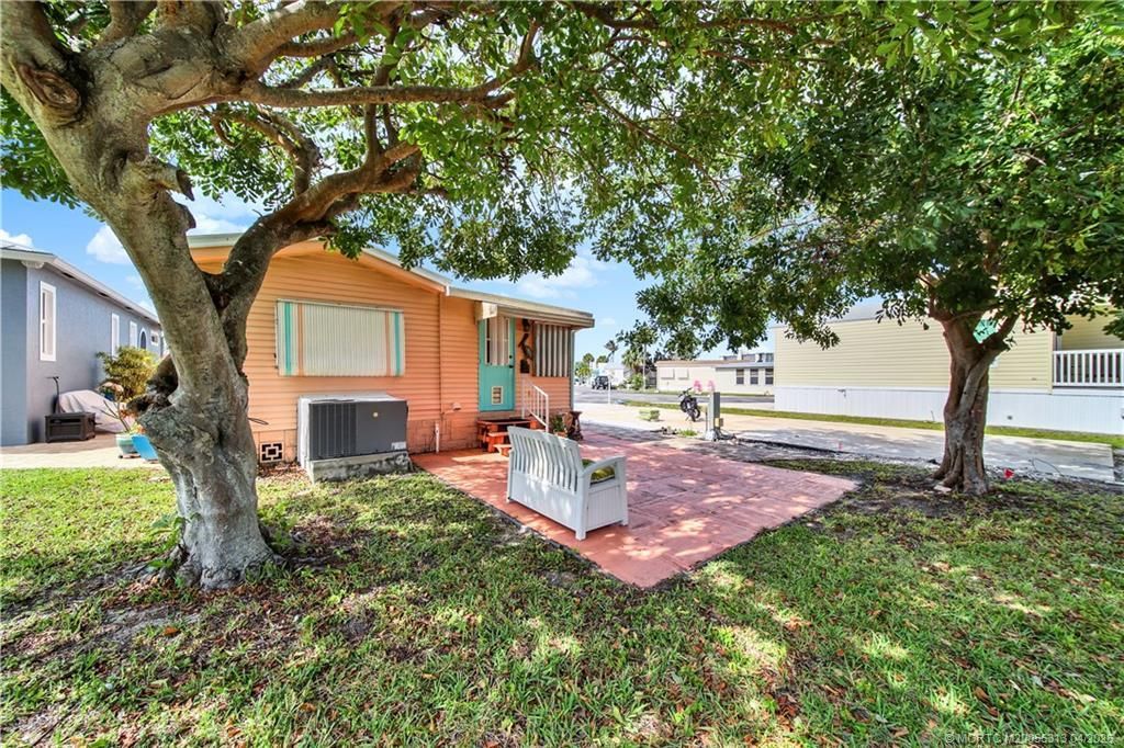 10701 S Ocean Drive, Unit 611, Jensen Beach, FL 34957 Photo