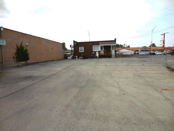 6657 W 111th Street , Unit Basement, Worth, IL 60482