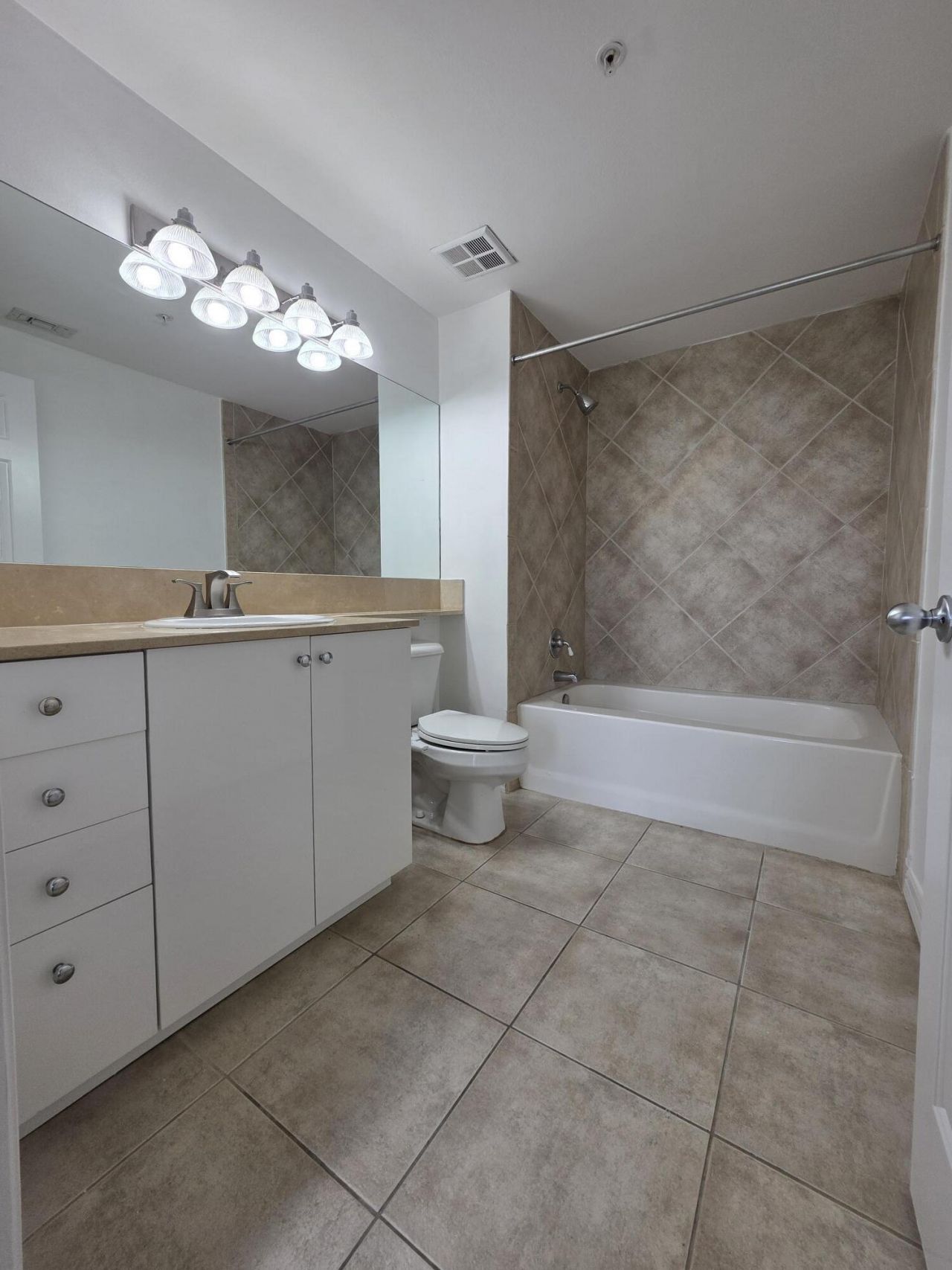 804 E Windward Way, Unit 508, Lantana, FL 33462 Photo