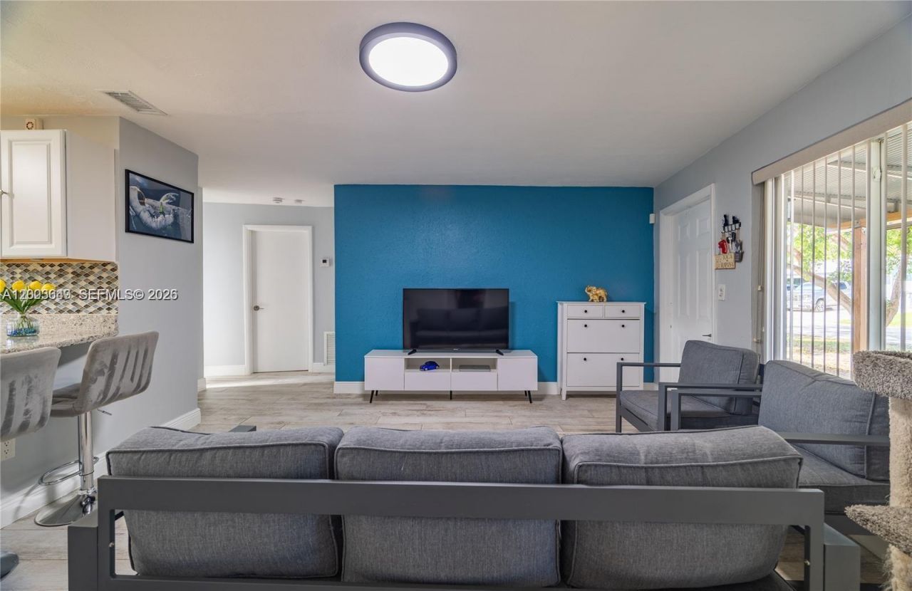 2950 NE 11th Ave , Pompano Beach, FL 33064 Photo