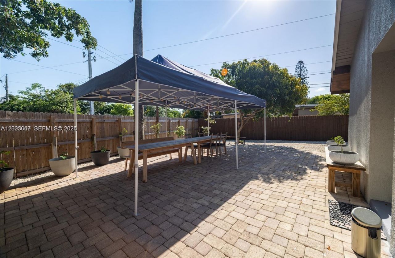 2950 NE 11th Ave , Pompano Beach, FL 33064 Photo