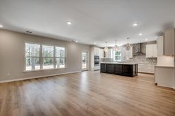 2644 Whitehorn Way photo 4