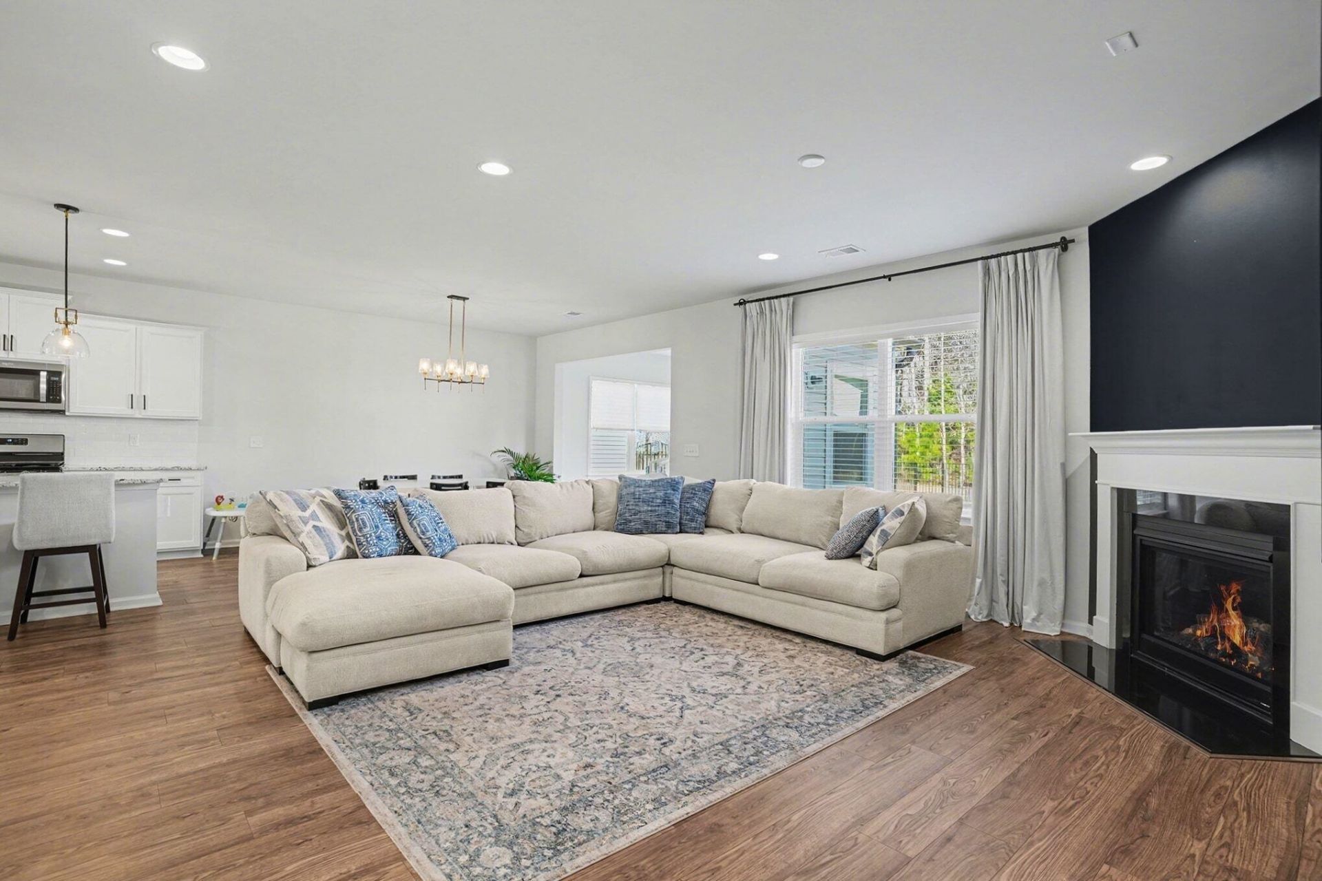 2635 Ellesmere Circle  Photo 12