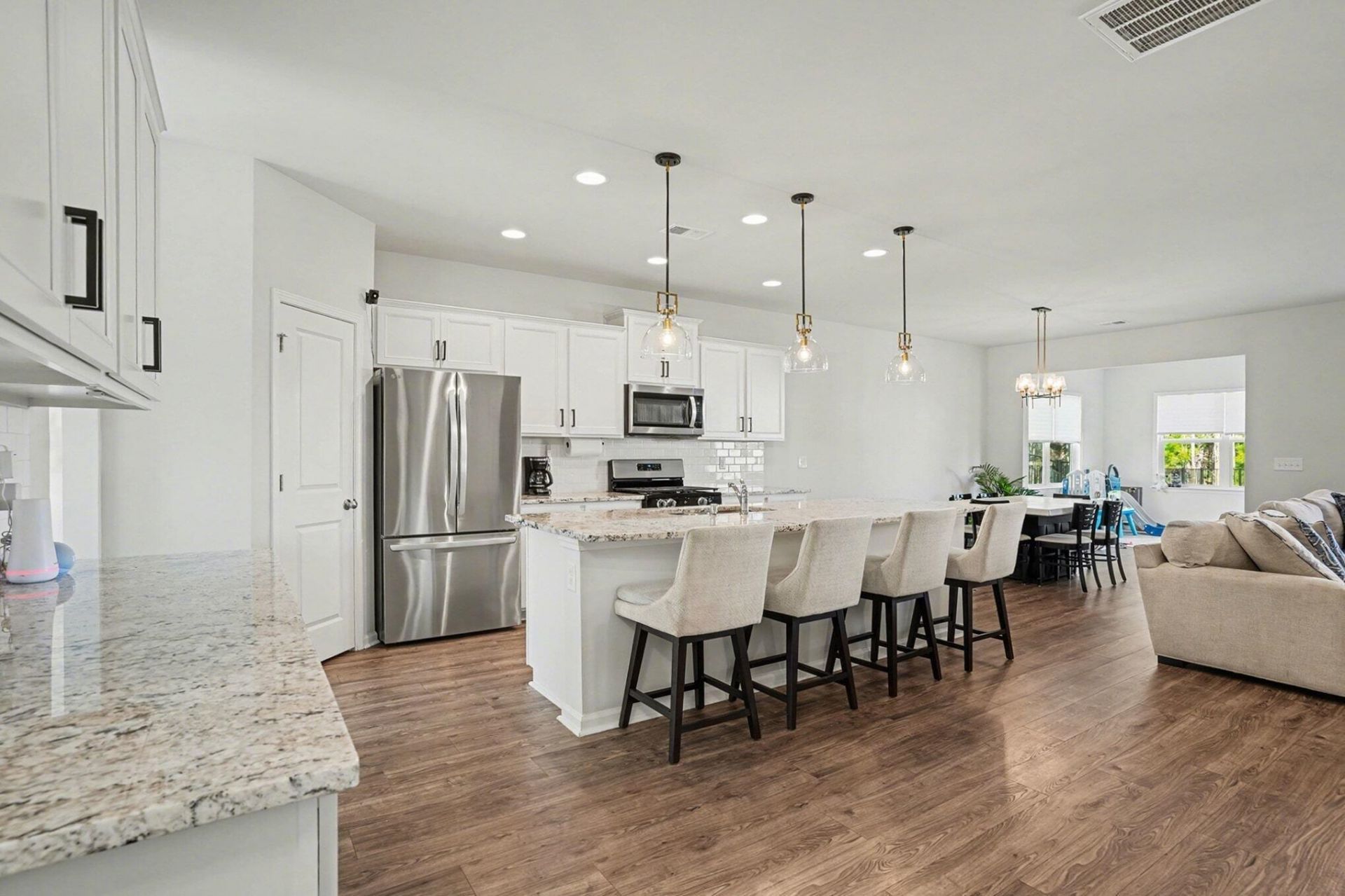 2635 Ellesmere Circle  Photo 6