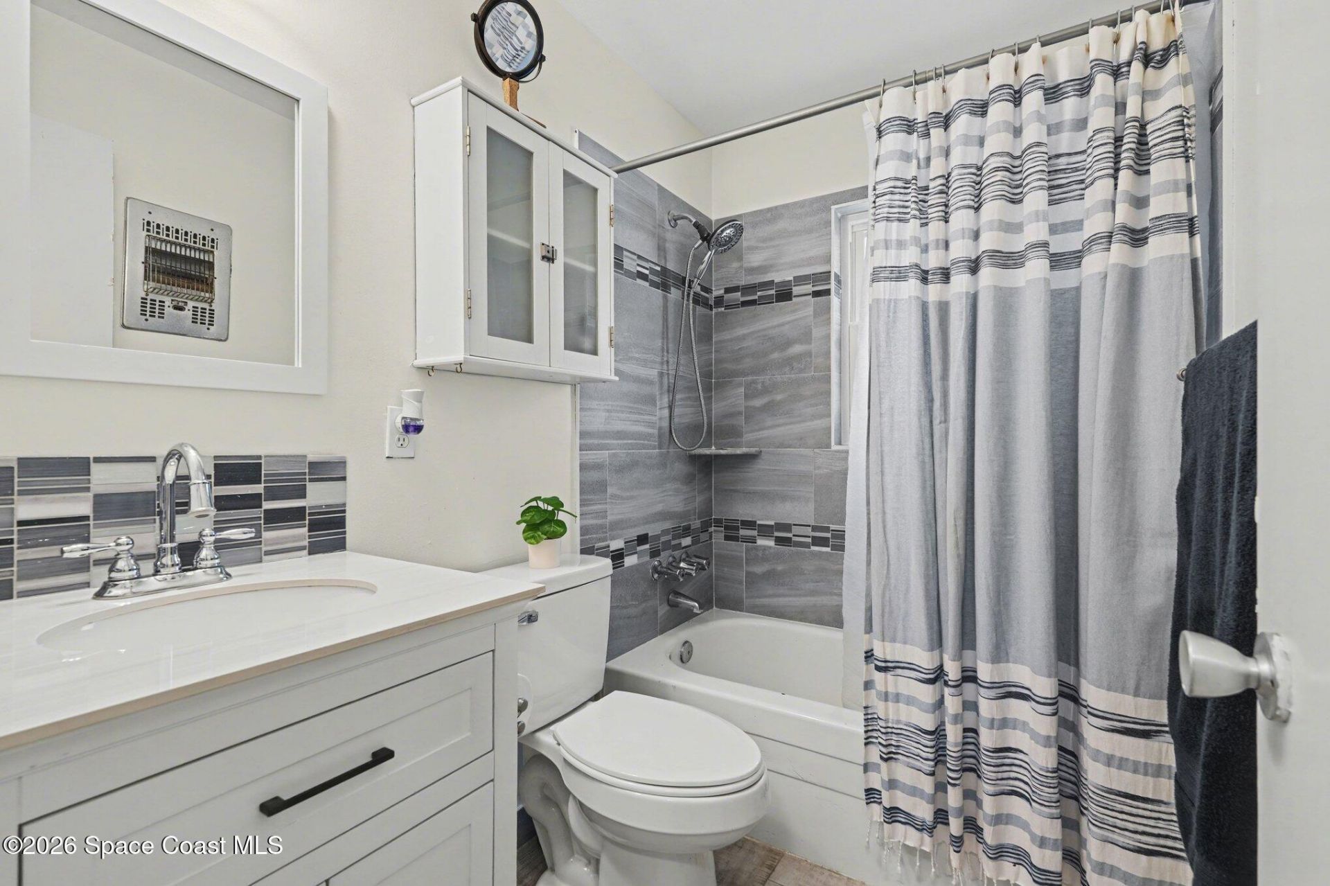 2184 Dordon Drive , Melbourne, FL 32935 Photo