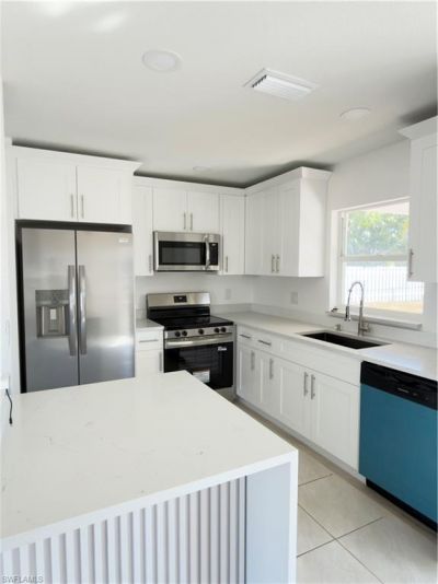 140 SE 17th Ter , Cape Coral, FL 33990 Photo