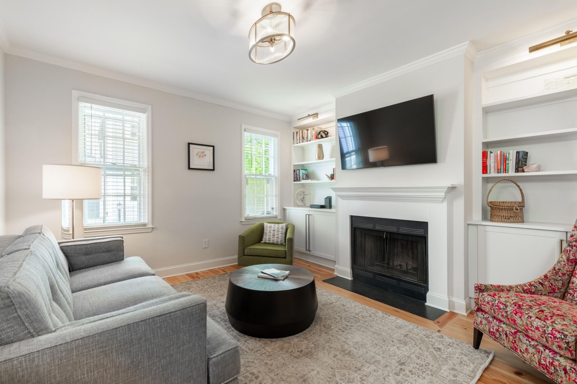 108 Smith Street Photo 7