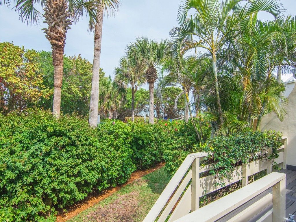 560 N Monterey Drive, Indian River Shores, FL 32963 Photo