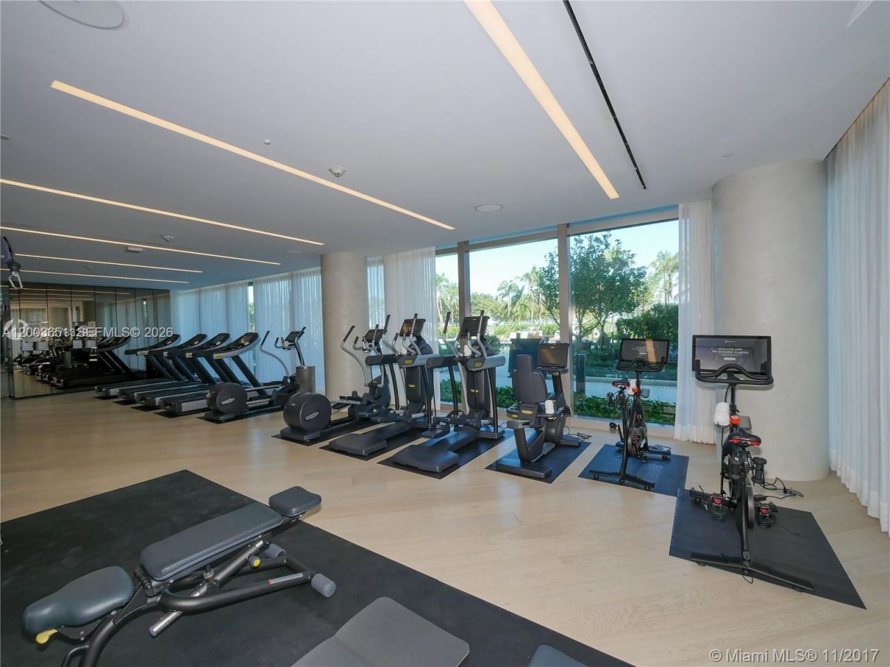 10201 Collins Ave , Unit 2006, Bal Harbour, FL 33154 Photo