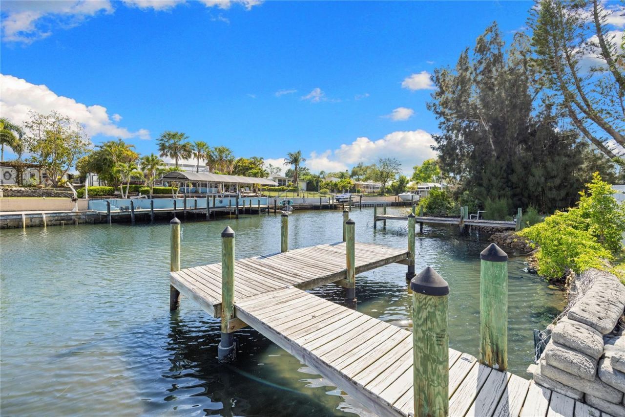 704 69th Avenue , Bradenton, FL 34207 Photo