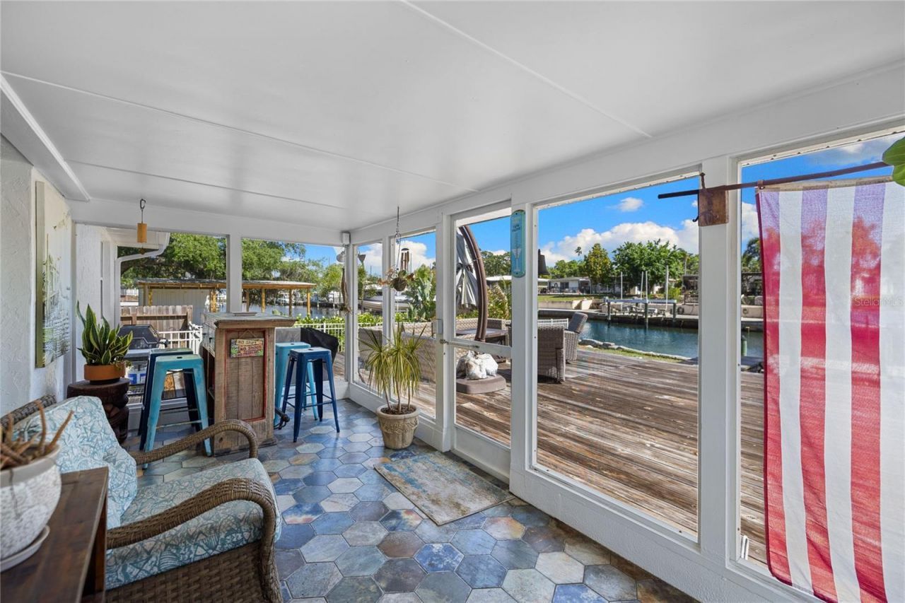 704 69th Avenue , Bradenton, FL 34207 Photo