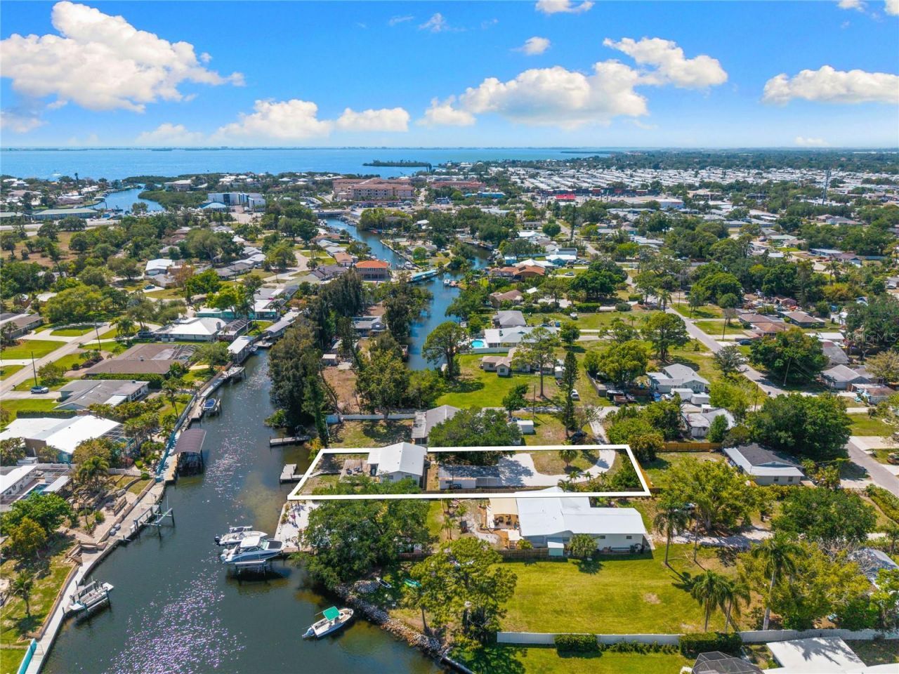 704 69th Avenue , Bradenton, FL 34207 Photo