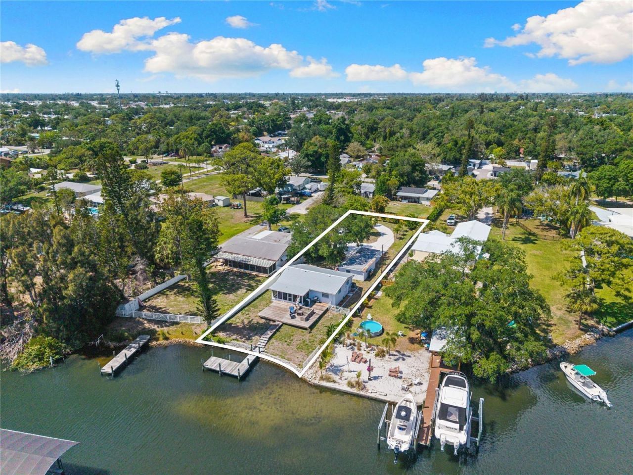 704 69th Avenue , Bradenton, FL 34207 Photo