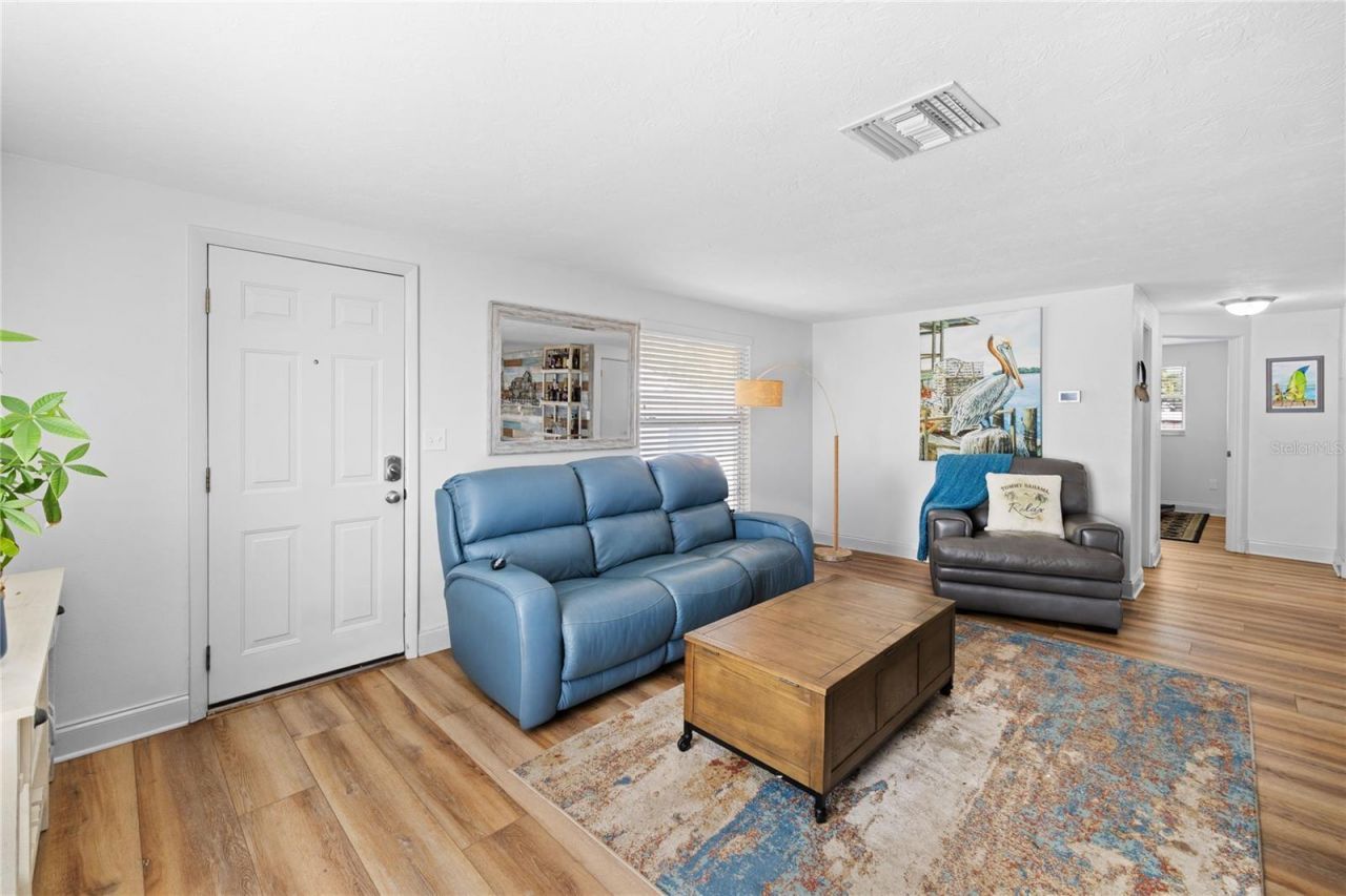 704 69th Avenue , Bradenton, FL 34207 Photo