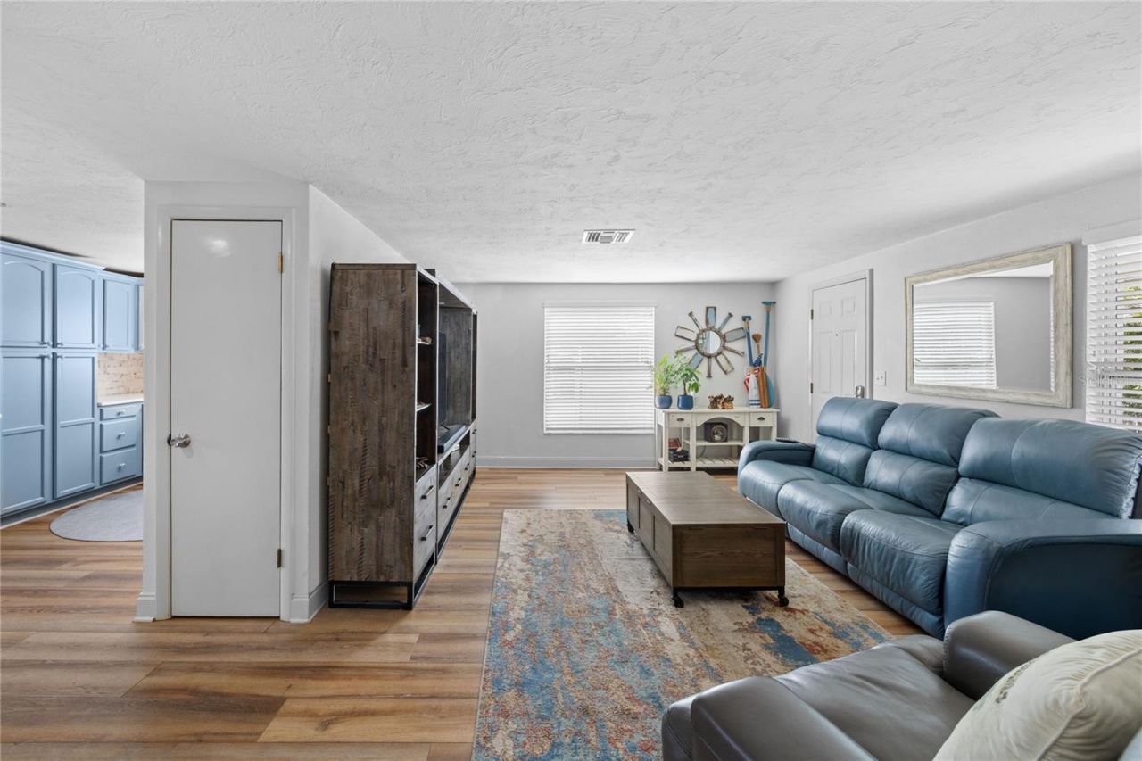 704 69th Avenue , Bradenton, FL 34207 Photo