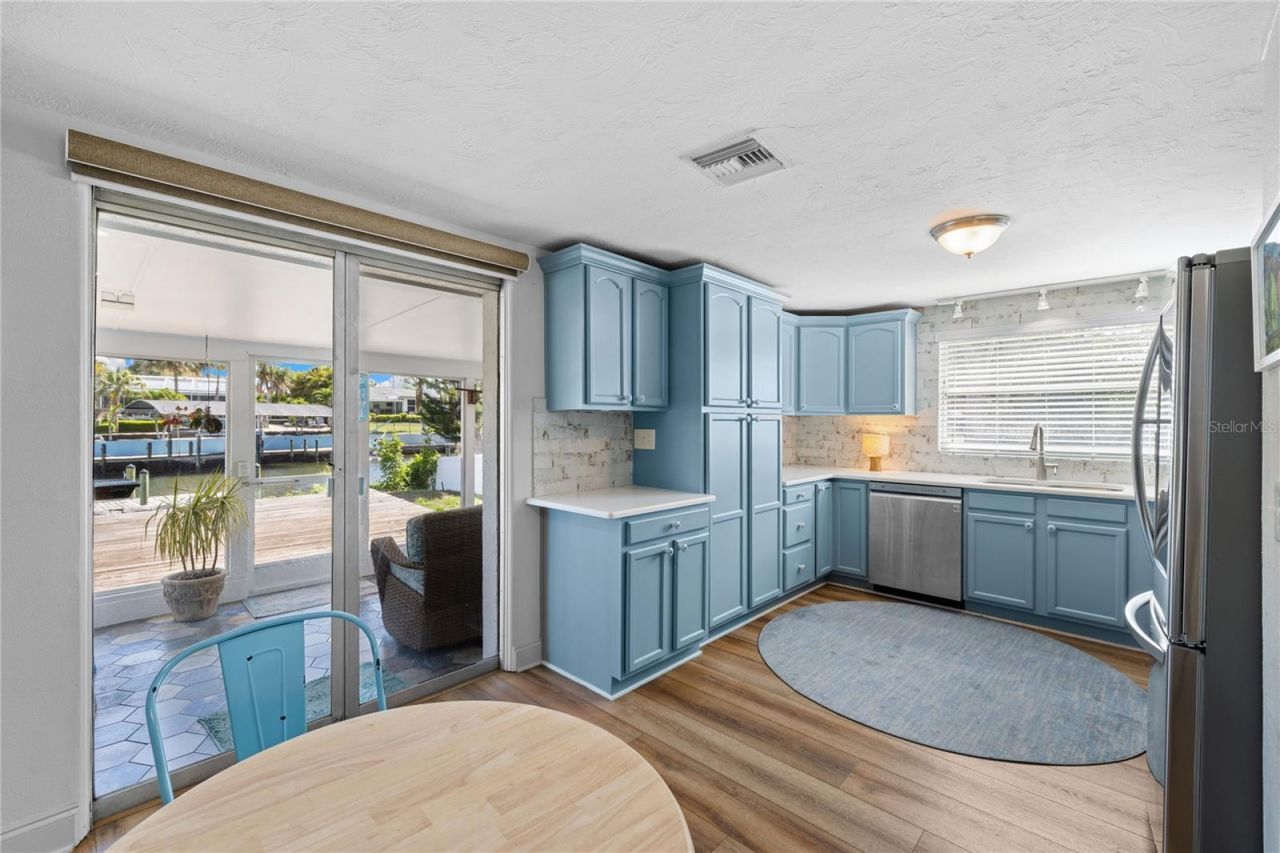 704 69th Avenue , Bradenton, FL 34207 Photo