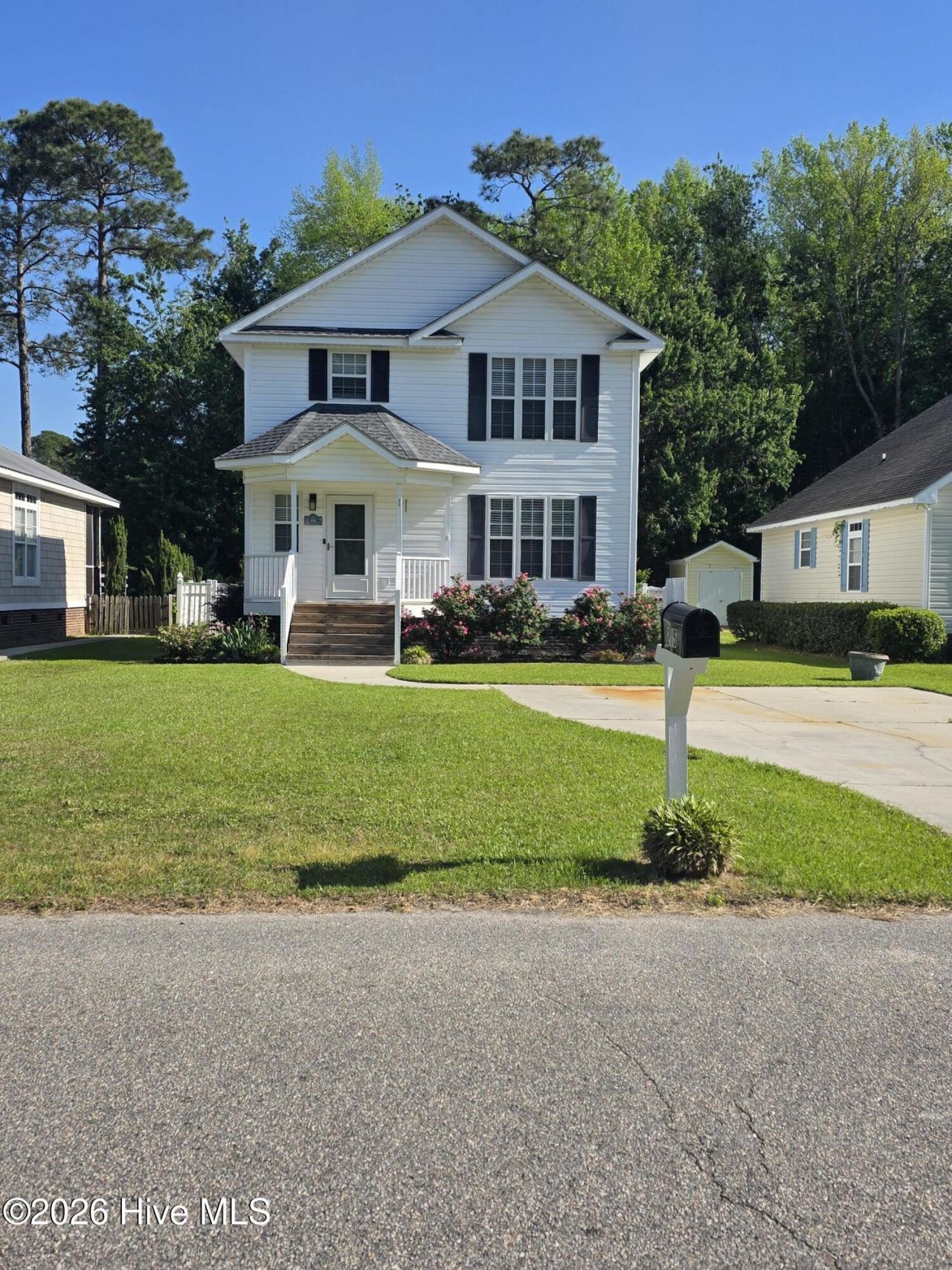 215 Grays Lane , Elizabethtown, NC 28337 Main Photo