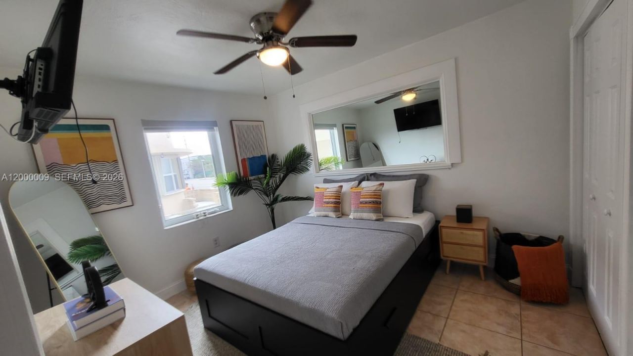 338 Roosevelt St , Hollywood, FL 33019 Photo