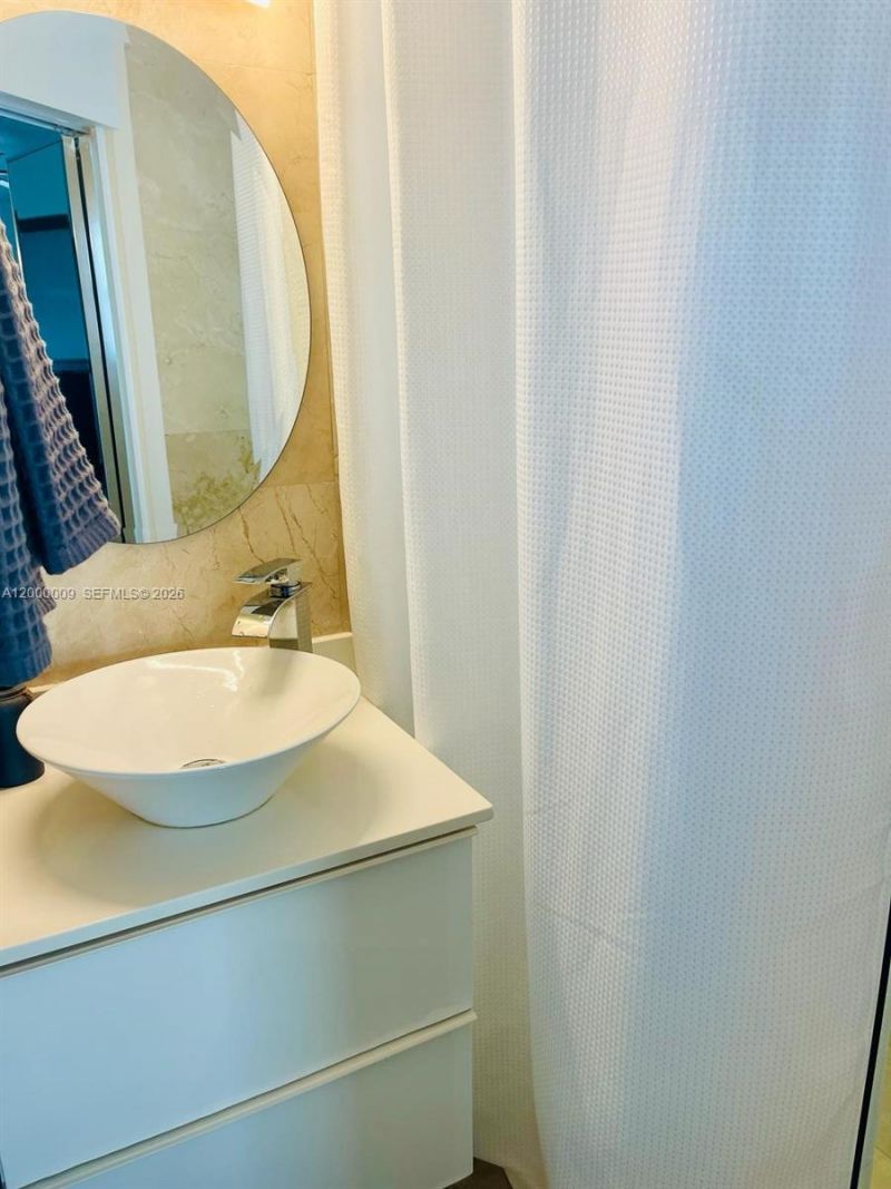 338 Roosevelt St , Hollywood, FL 33019 Photo