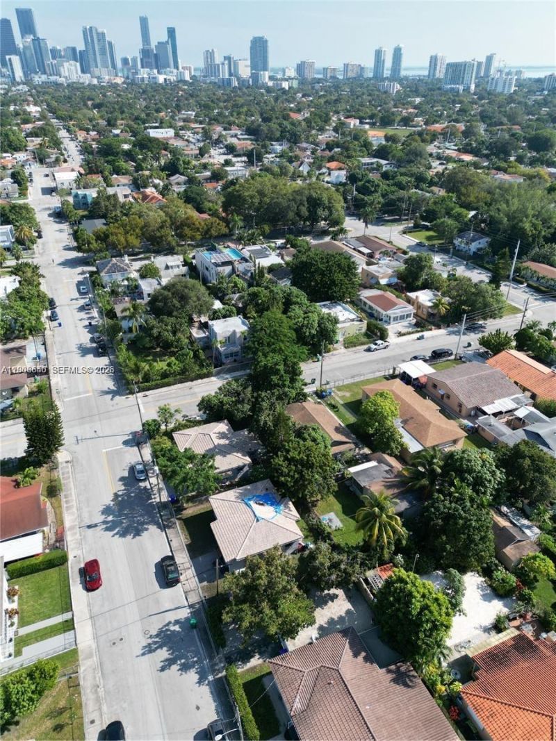 1380 SW 11th St , Unit 1, Miami, FL 33135 Photo