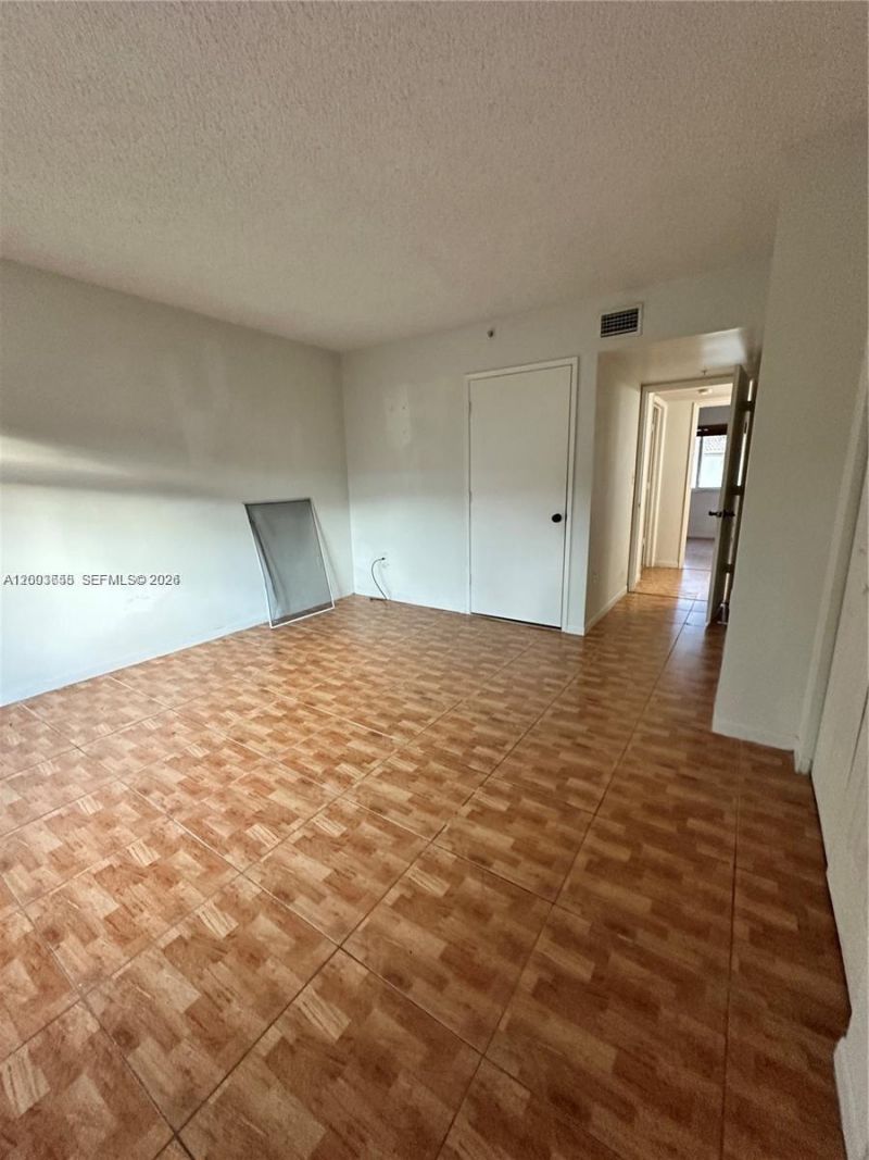 551 NW 82nd Ave, Unit 502, Miami, FL 33126 Photo
