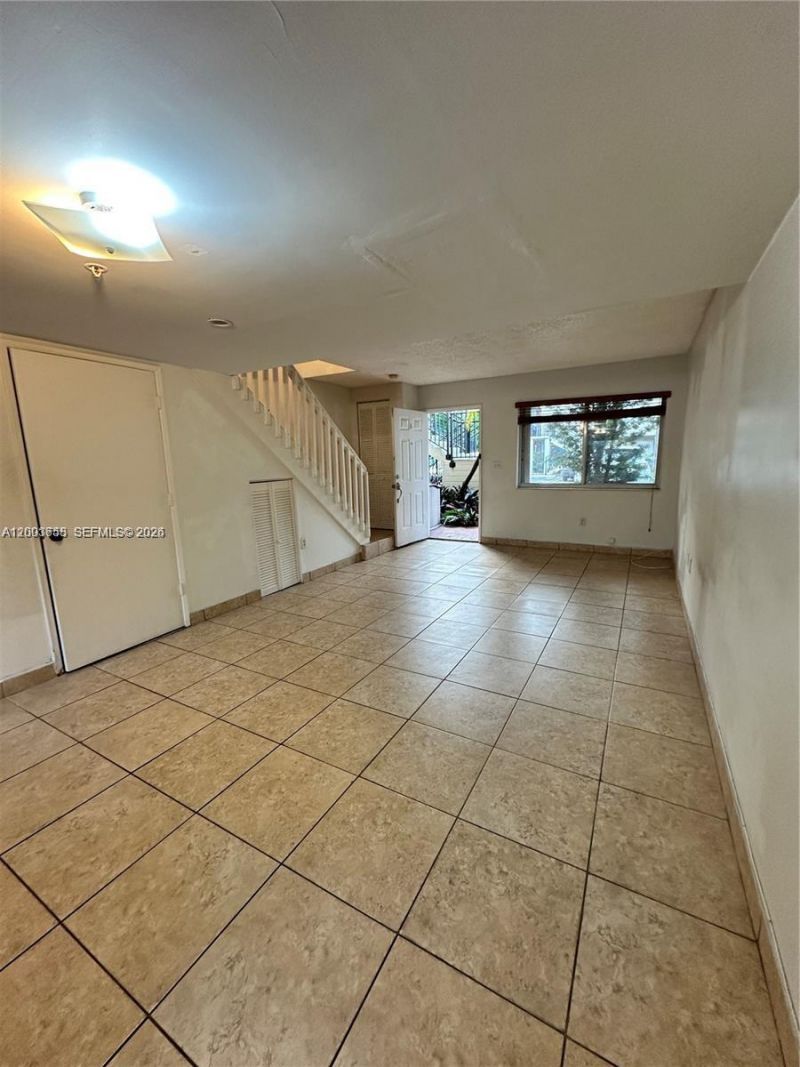 551 NW 82nd Ave, Unit 502, Miami, FL 33126 Photo