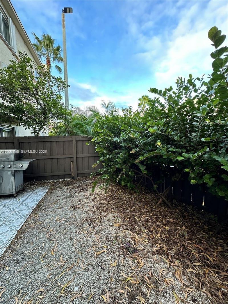 551 NW 82nd Ave, Unit 502, Miami, FL 33126 Photo