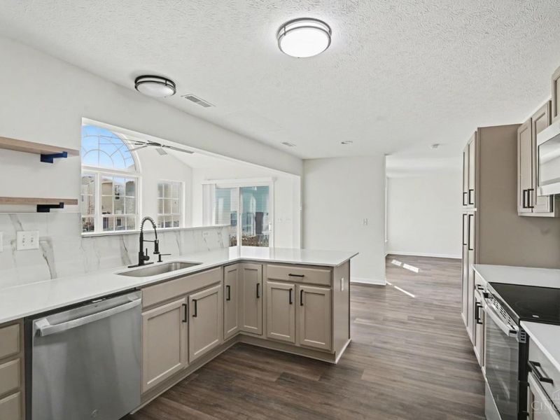 222 Indian Lake Drive, Hamilton Twp, OH 45039 Photo 7