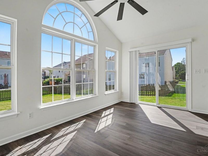 222 Indian Lake Drive, Hamilton Twp, OH 45039 Photo 9