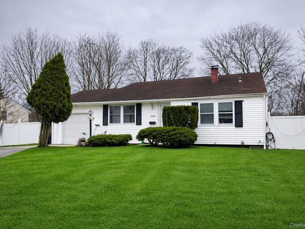 3108 Devon Avenue, Medford, NY 11763