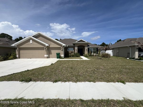 8752 Waterstone Boulevard, Fort Pierce, FL 34951