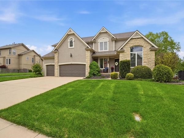 5308 W 161st Street, Overland Park, KS 66085