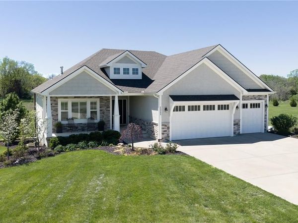 25865 Primrose Lane, Lawrence, KS 66044