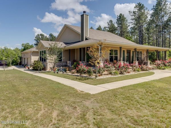 17415 Doc Lizana Road, Gulfport, MS 39503