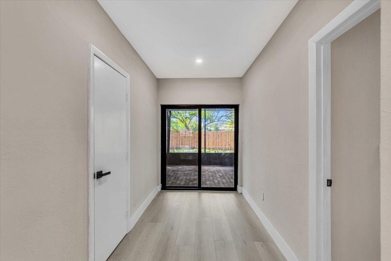 7204 Mckinley Street, Hollywood, FL 33024 Photo