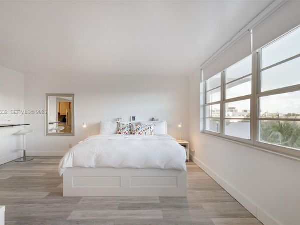 100 Lincoln Rd , Unit 439, Miami Beach, FL 33139