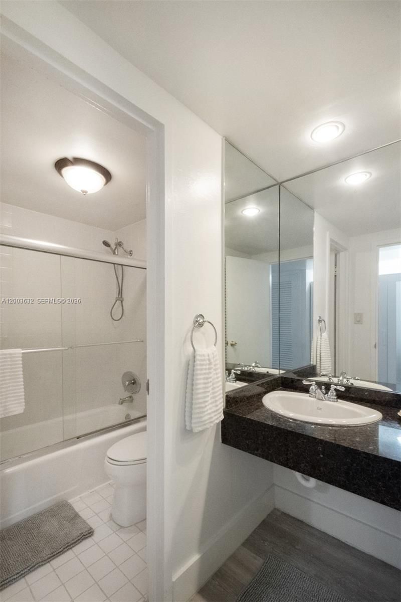 100 Lincoln Rd , Unit 439, Miami Beach, FL 33139 Photo