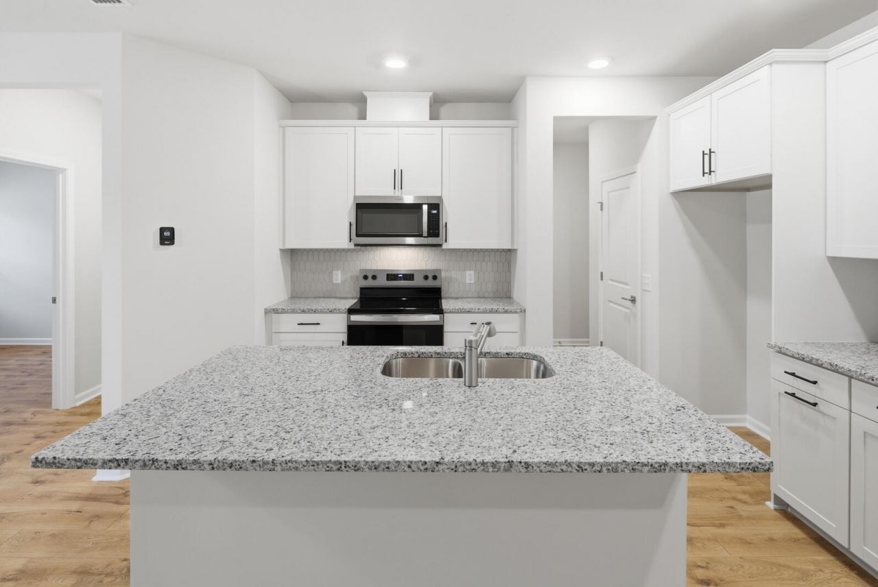210 Twinleaf Court Photo 12