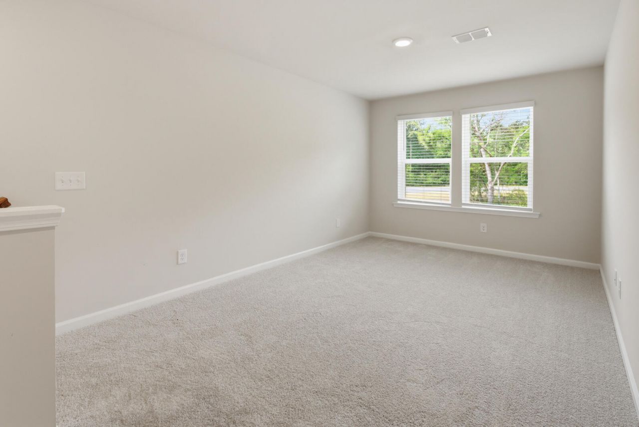 210 Twinleaf Court Photo 21