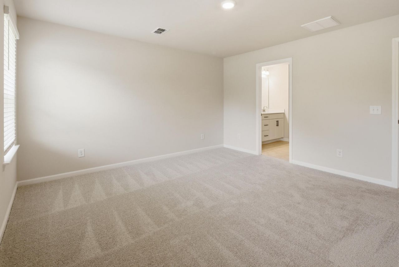 210 Twinleaf Court Photo 25