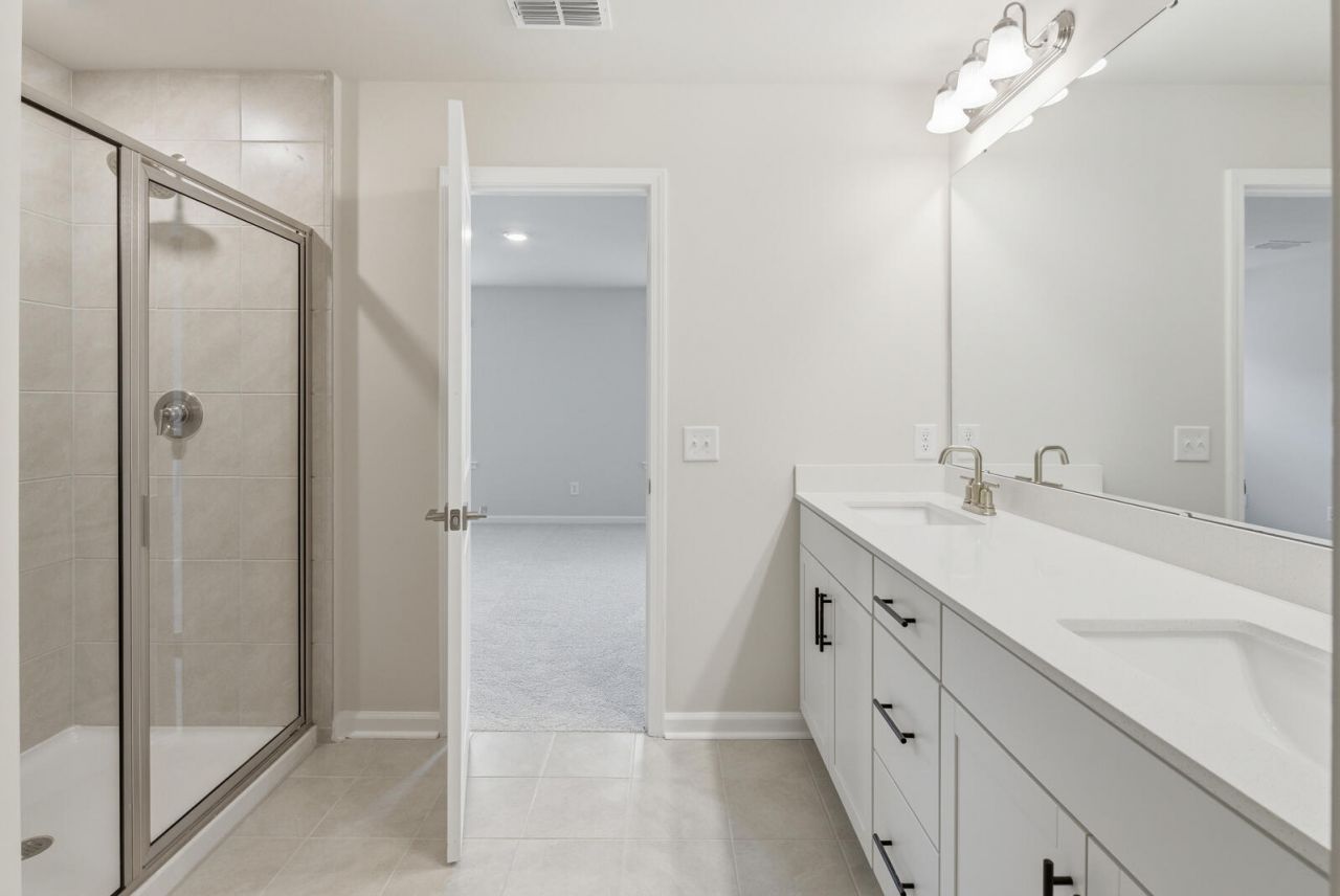 210 Twinleaf Court Photo 28