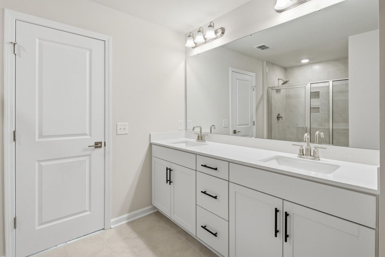 210 Twinleaf Court Photo 29