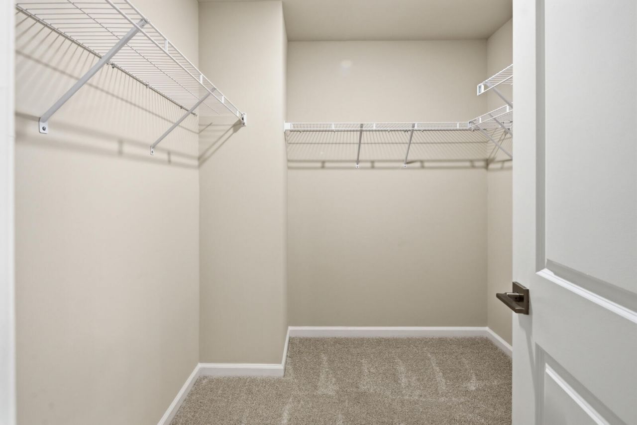 210 Twinleaf Court Photo 30