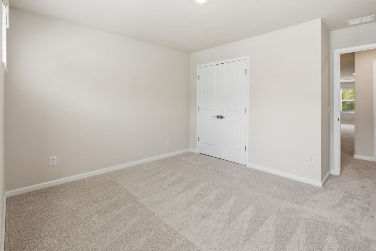 210 Twinleaf Court Photo 35