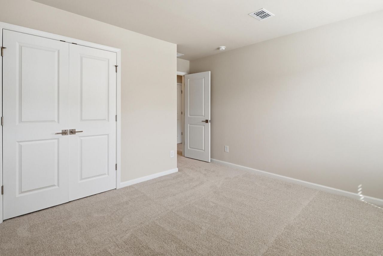 210 Twinleaf Court Photo 36