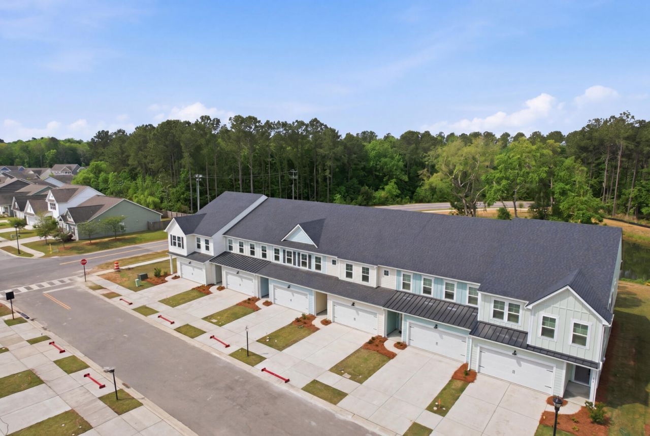 210 Twinleaf Court Photo 44