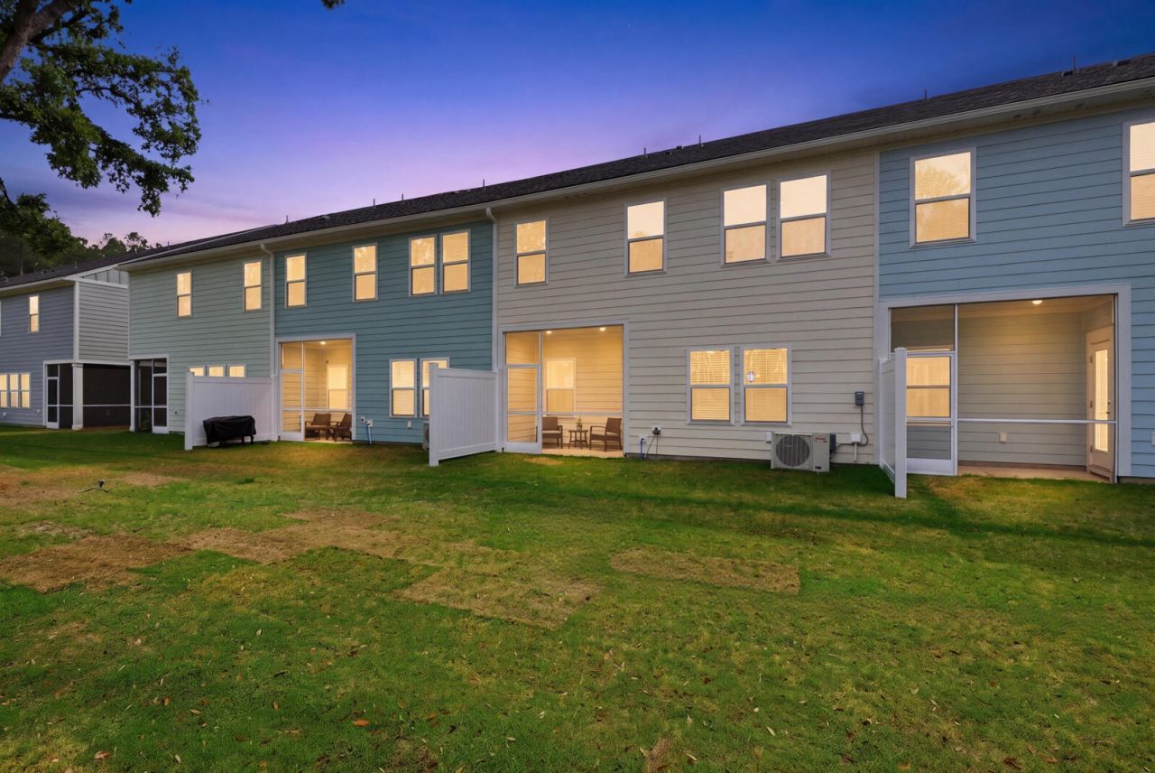 210 Twinleaf Court Photo 47