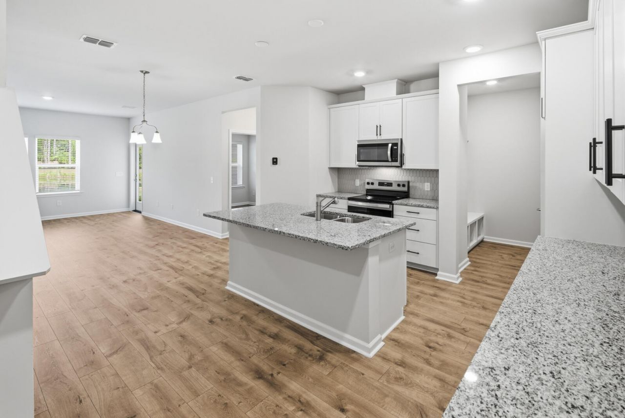 210 Twinleaf Court Photo 5