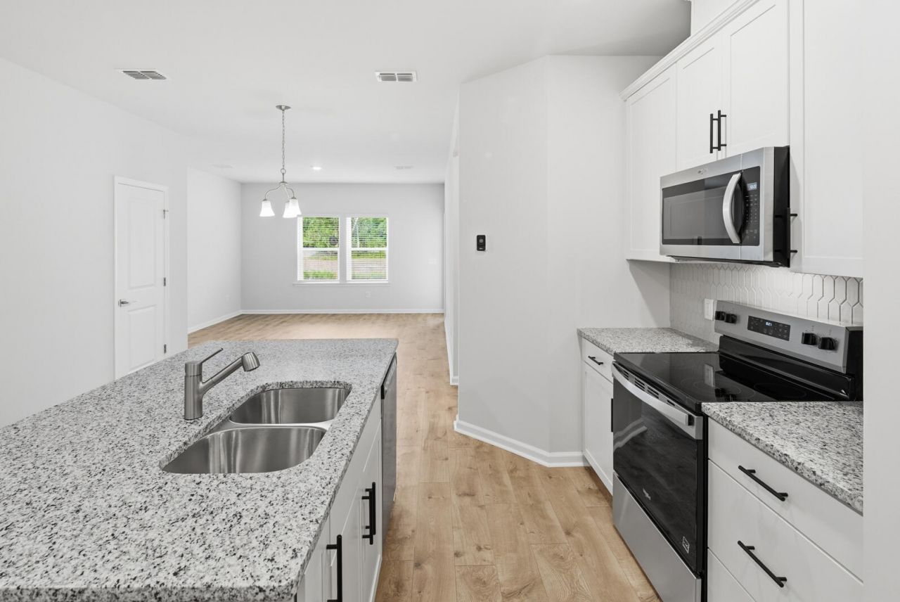 210 Twinleaf Court Photo 6